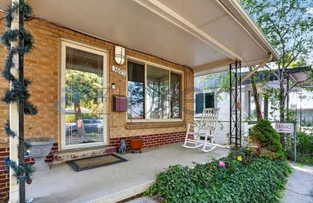 SPACIOUS 6 BED RANCH | FINISHED BASEMENT | HUGE YARD | AVAILABLE NOW! Gallery 4