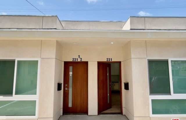 233 N Berendo St unit: 5 photos photos