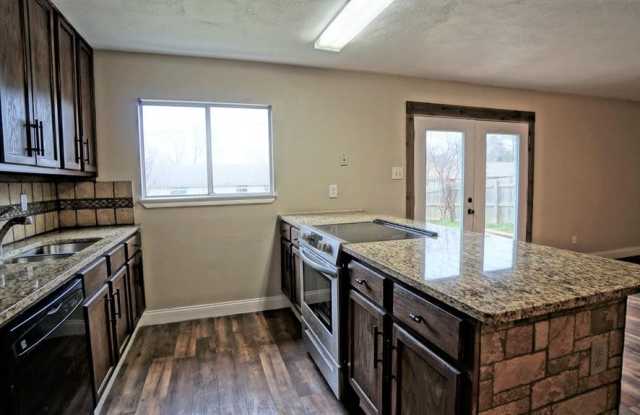 6908 Arborbrook Drive Gallery 4