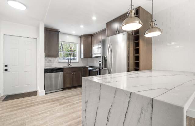 809 W Oakland Park Boulevard photos photos