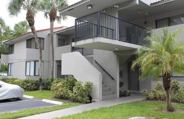 9501 SW 1st Ct photos photos