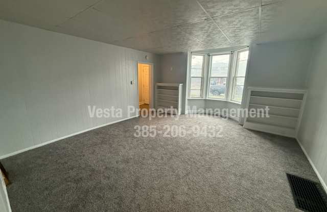 969 25th Street - 2 photos photos