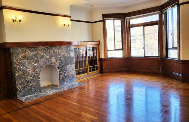 2 Bedrooms 1.5 Bath Flat with a Bonus Room  Extra Office in North Beach! photos photos