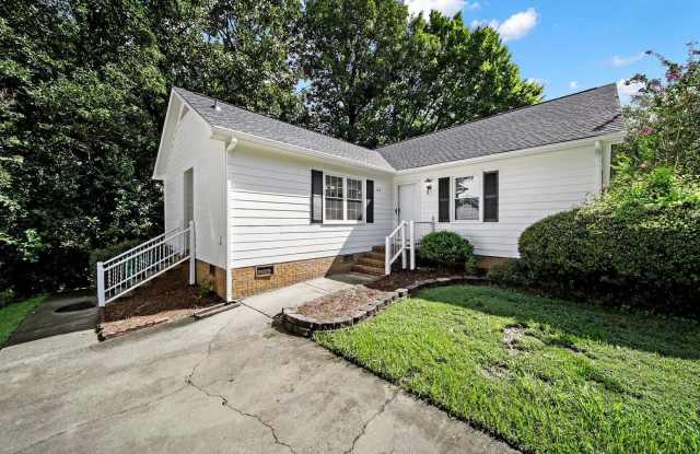 Don't miss out on this beautiful home! - 709 Bellows Lane, Charlotte, NC 28270