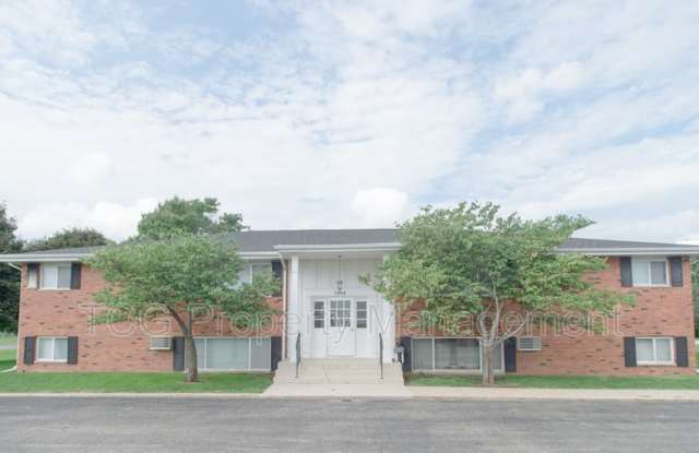 1444 State Street - 1444 State St, Ottawa, IL 61350