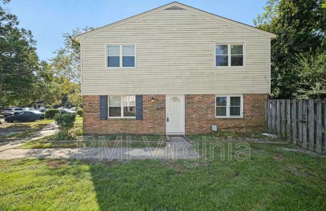 835 N Buckingham Ct Gallery 1