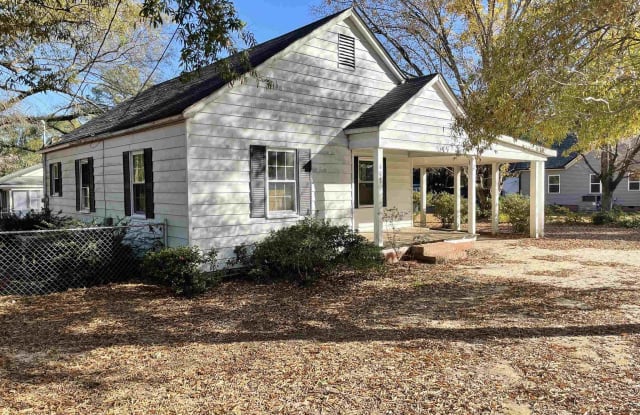 608 W McNeill Street - 608 West Mcneill Street, Lillington, NC 27546