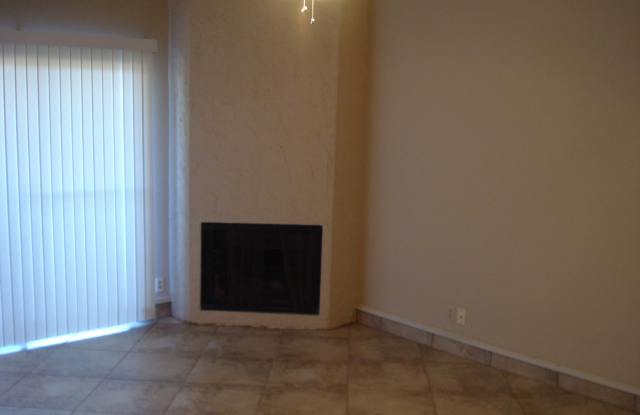 2725 Santa Fe Unit E - 2/Bed 2.5/Bath - $1250/month Gallery 4