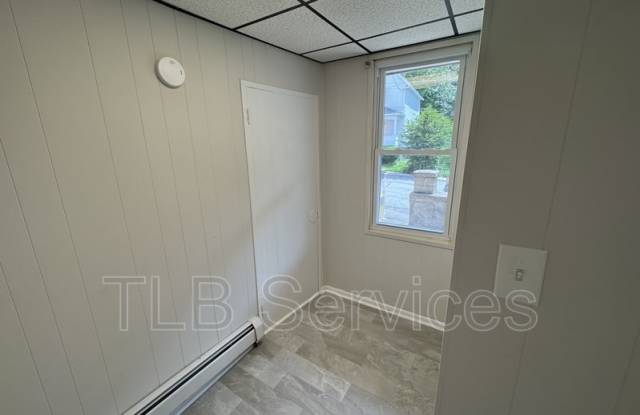 139 Sand Street - A Gallery 2