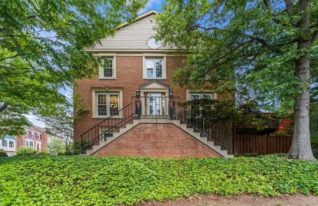 Luxury End-Unit Townhome in Kingstowne photos photos