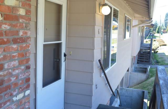 635 Southwest Tichenor Street - 6 Gallery 2