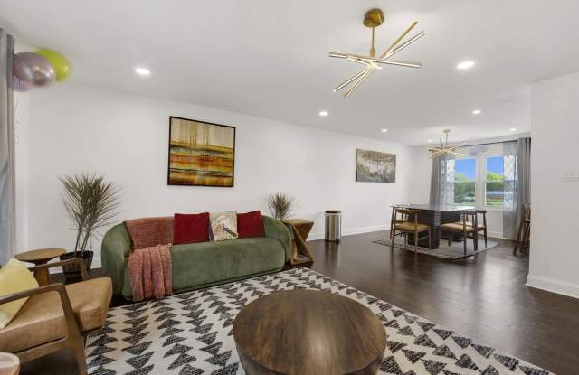 1135 Crestwood Drive Gallery 3