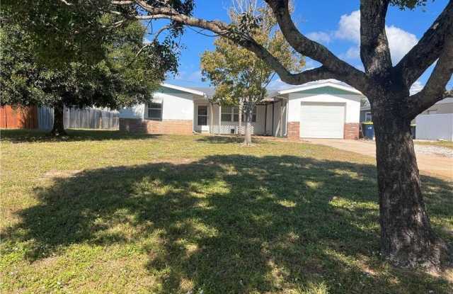 1467 SE Andrews Street photos photos