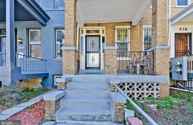 536 IRVING STREET NW Gallery 3