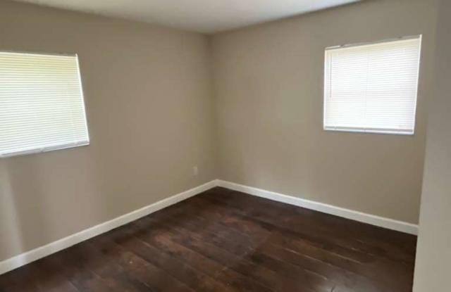 1732 NW 6 Ter Gallery 4