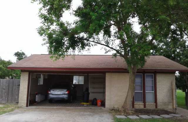 15301 Hebbe Ln Gallery 2