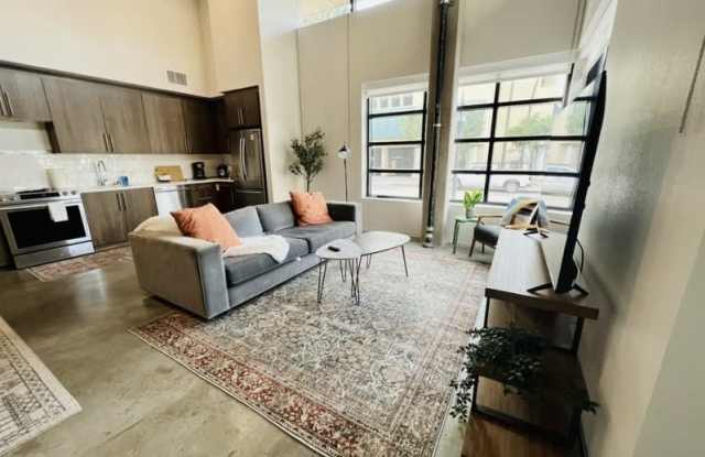 372 4th Ave photos photos