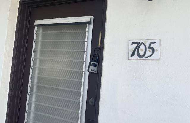 705 Normandy O photos photos