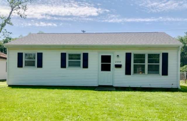 Recently updated 3 BR/1 BA plus a BONUS ROOM! photos photos