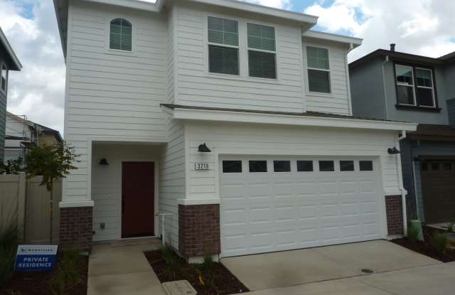 Spacious 3-Bed, 2.5-Bath Home in Tahoe Park East – Available Sept 1, 2025 photos photos