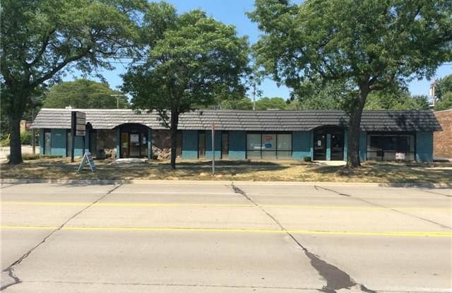 21537 HARPER Avenue - 21537 Harper Avenue, St. Clair Shores, MI 48080