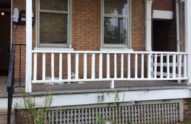 Available Now! 1 Bedroom unit in York photos photos