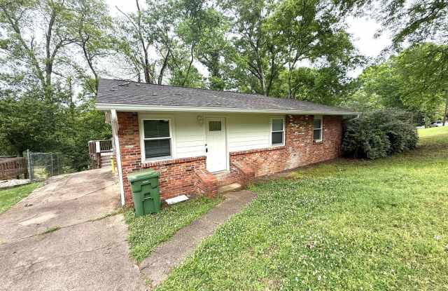 ** 3 bed 2 bath located in Forrest Hills ** Call 334-366-9198 to schedule a self-showing photos photos