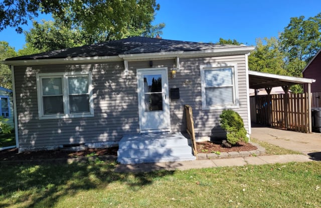 3217 26th St - 3217 26th Street, Rock Island, IL 61201