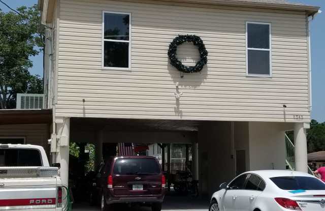 6245 Island Dr - 6245 Island Drive, Weeki Wachee Gardens, FL 34607