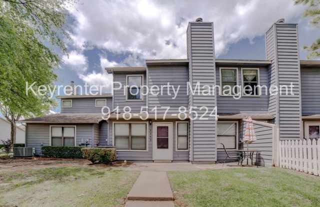 Beautiful 3 Bedroom, 2.5 Bath Condo in Canterbury! photos photos