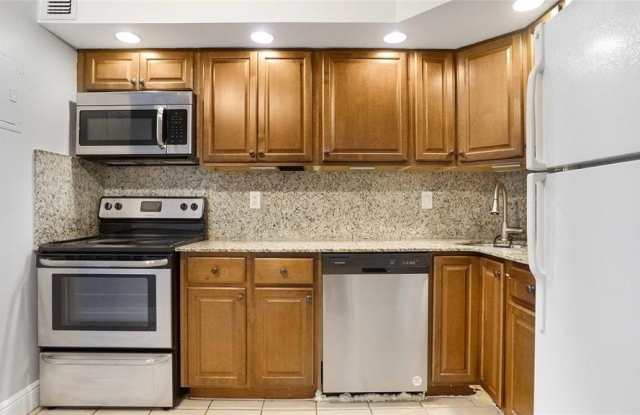 3111 OAKLAND SHORES DR photos photos