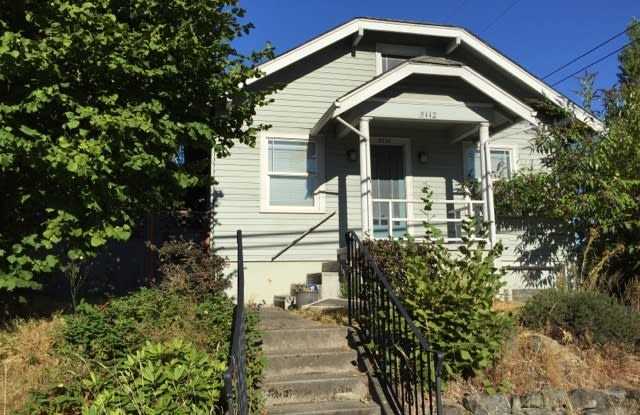 Spacious 2 bedroom in Tacoma - 5112 East McKinley Avenue, Tacoma, WA 98404