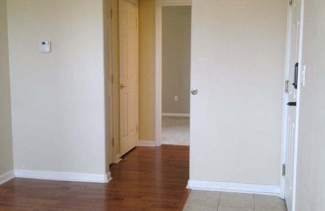 5705 N Genoa Way Apt 301 Gallery 2