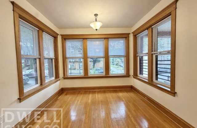 3324 W Wilson Ave Gallery 4