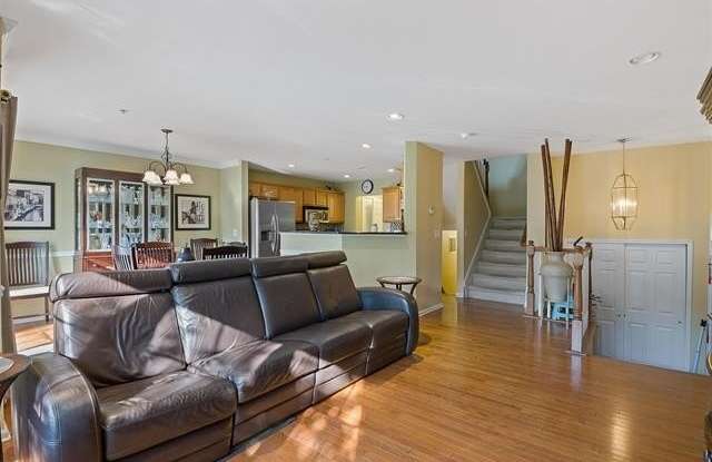 8 MARITIME WAY photos photos