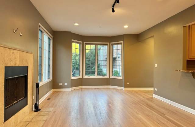 1522 Stonegate Manor Gallery 3