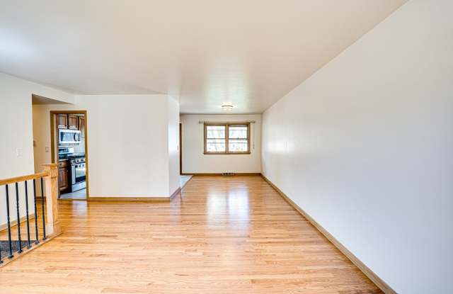 1015 Wilson Avenue Gallery 4