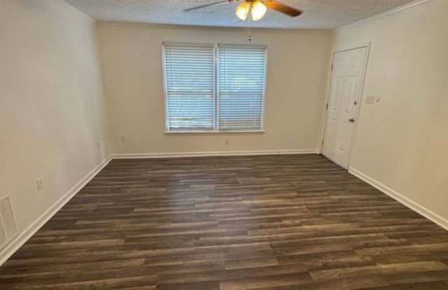 2 bed 2 bath newly renovated! Gallery 4