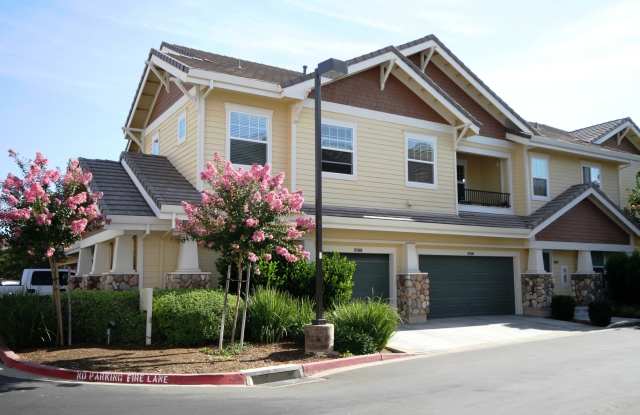 3 Bed| 2 Bath | 1526 SF | Private 2 Car Garage | Condominium photos photos