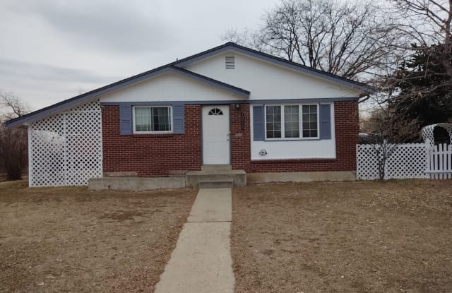 10712 Loren Lane - 10712 Loren Lane, Northglenn, CO 80233