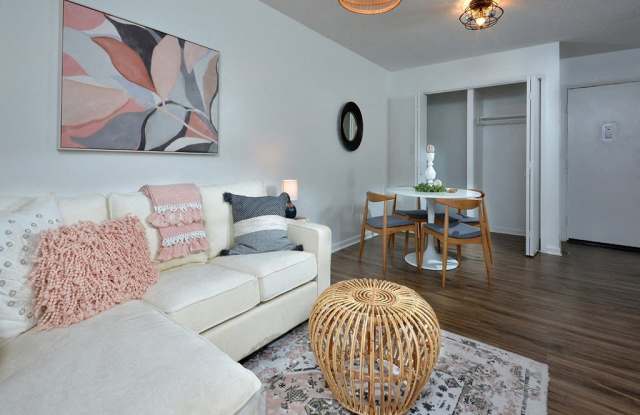 Capital Flats & Magnolia Square Apartments photos photos