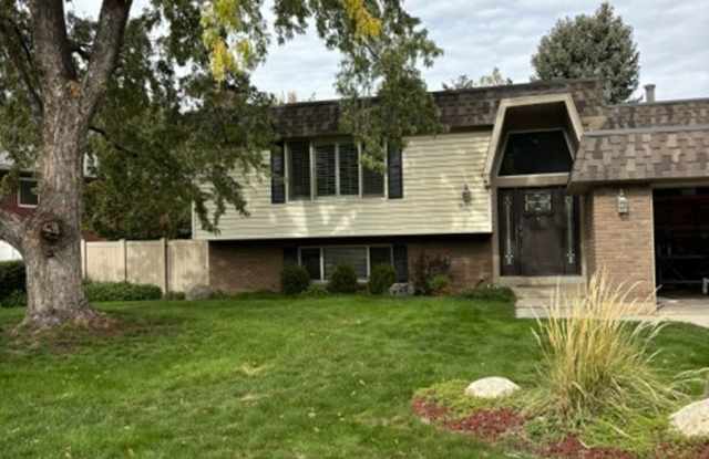 Spacious 4-Bedroom Cottonwood Heights Home with Fenced Yard & Two-Car Garage Gallery 1