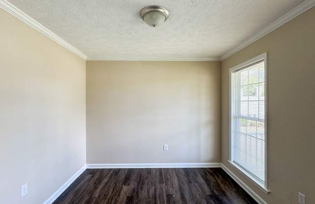 Charming 3 Bed 2.5 Bath Hope Mills Home Gallery 4