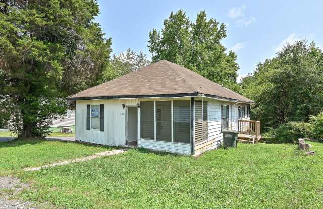 610 North Pear Street - 610 North Pear Street, Gastonia, NC 28054