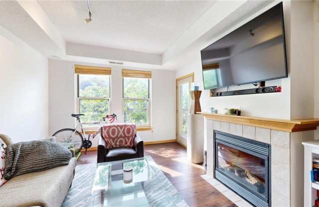 560 N 2nd Street photos photos