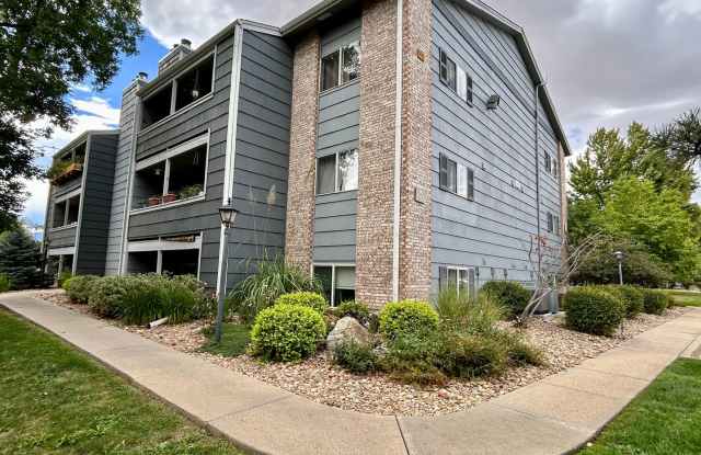 2-Bedroom Garden-Level Condo with Carport at Hunter Creek! Gallery 3