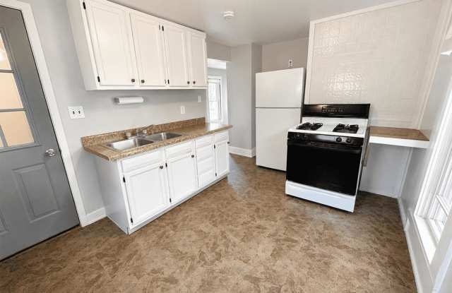 604 Homewild Ave photos photos