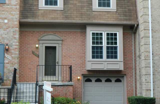 7851 PAINTED DAISY DRIVE - 7851 Painted Daisy Drive, West Springfield, VA 22152