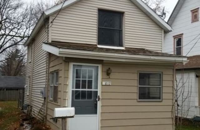 617 N Sycamore St - 617 North Sycamore Street, Lansing, MI 48915
