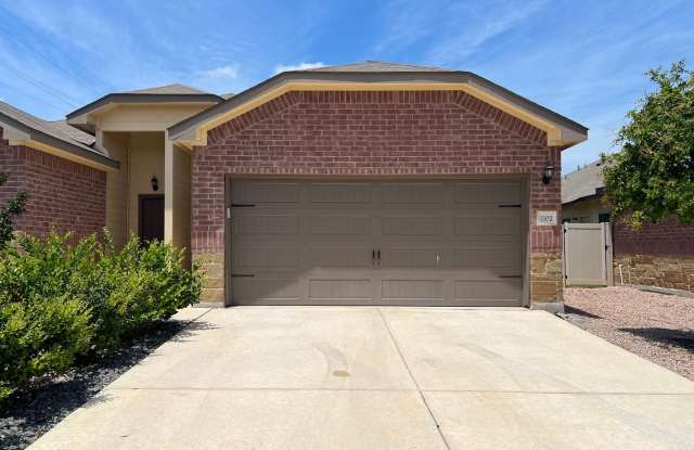Luxury 3/2 Duplex in Seguin, Texas photos photos Luxury 3/2 Duplex in Seguin, Texas photos photos